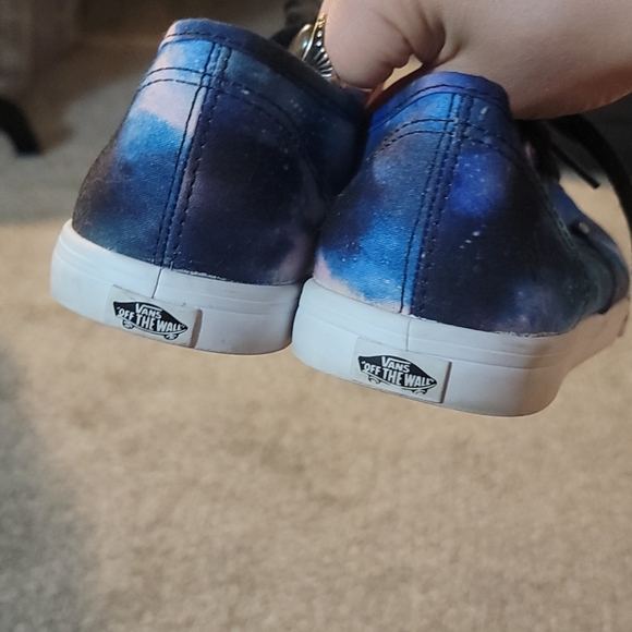 Space Vans - Picture 7 of 7